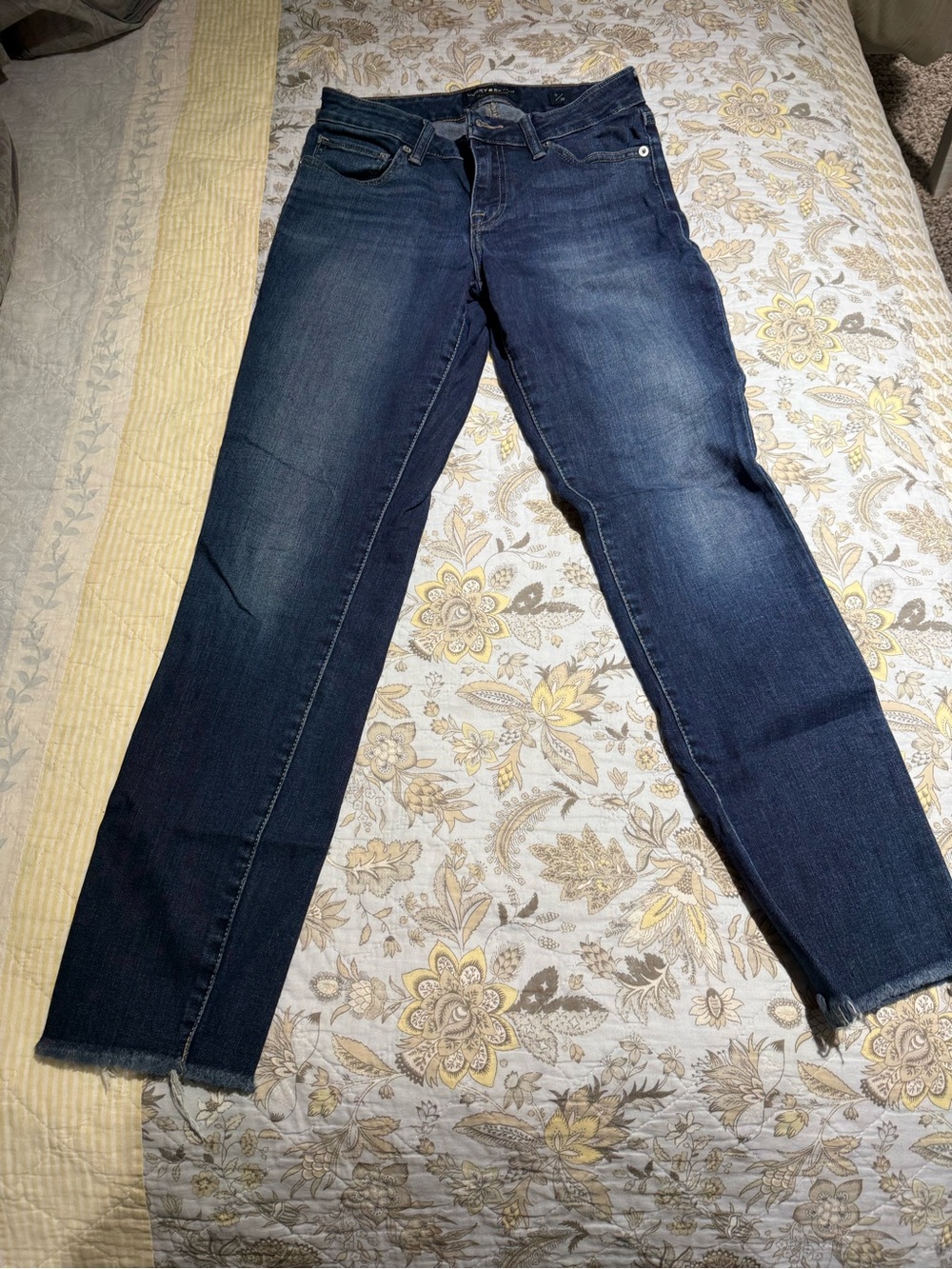 Lucky Brand Indigo Denim Straight Jeans